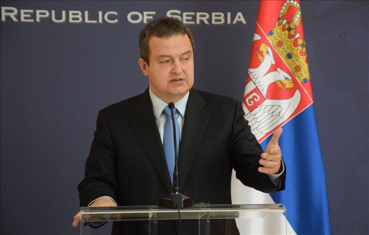 Odluka da se Šešelj vrati u haški pritvor ima za cilj da ugrozi političku stabilnost Srbije