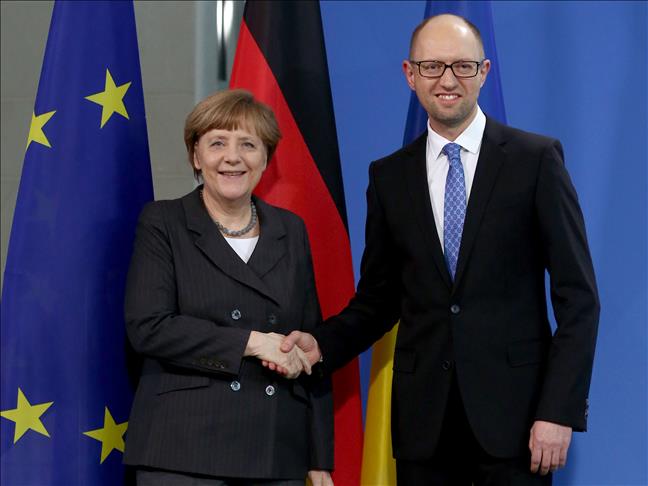 Germany: Merkel urges separatists to follow Minsk deal