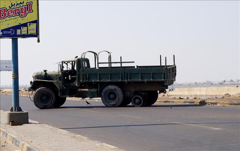 Pro-Houthi forces retreat from Yemen's Aden presidential palace