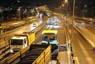 İstanbul'un yolları gece asfaltlanacak