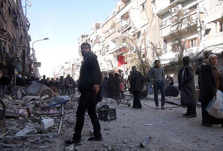 PLO moves 2,000 Palestinians from Syria's Yarmouk camp