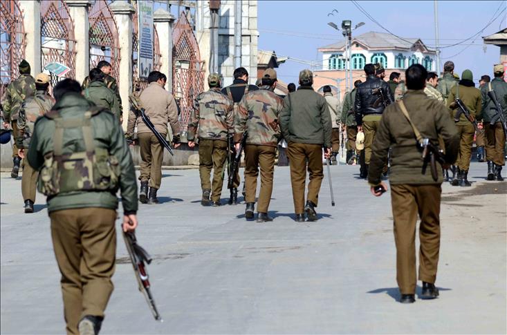 Indian police shoot 5 members of outlawed Muslim group