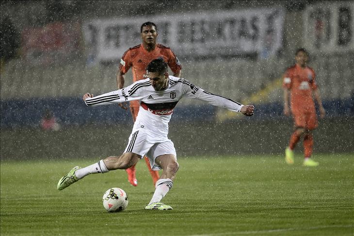 Football: Disappointing draw for Besiktas