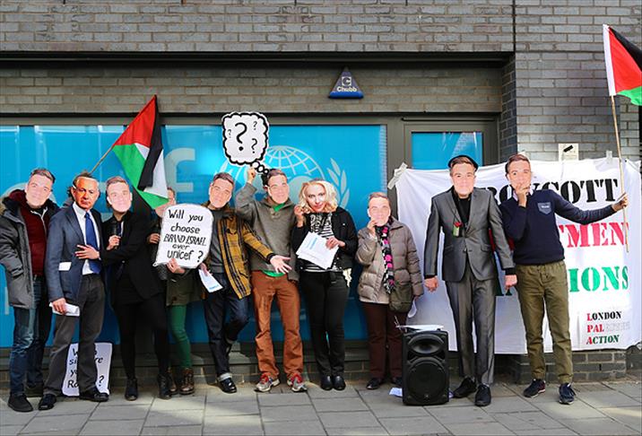 Robbie Williams'a İsrail protestosu