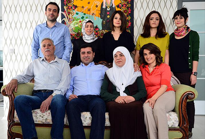 Demirtaş Diyarbakır'daki ailesini ziyaret etti