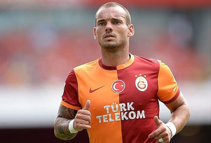 Galatasaray'da Sneijder sakatlandı
