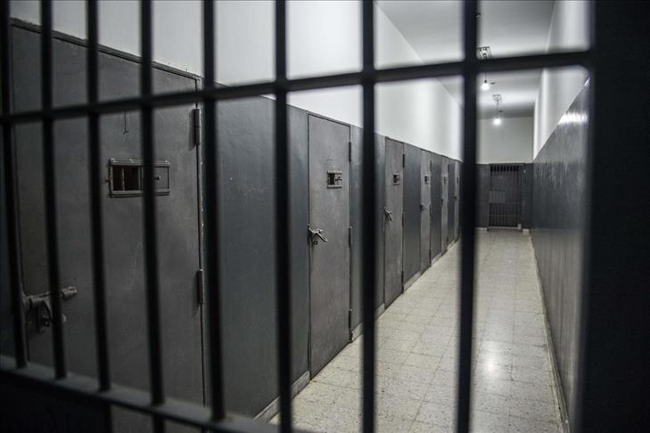 Slow justice systems clog African jails