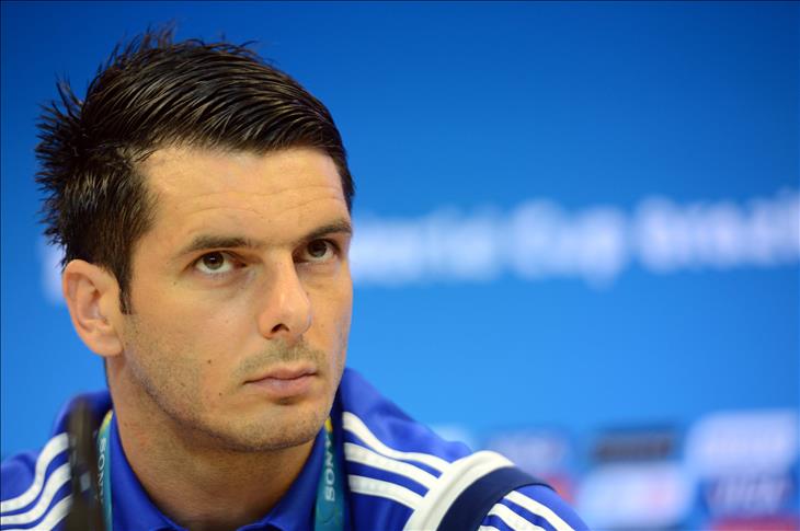 Football: Leverkusen let Spahic go over ‘head-butt’