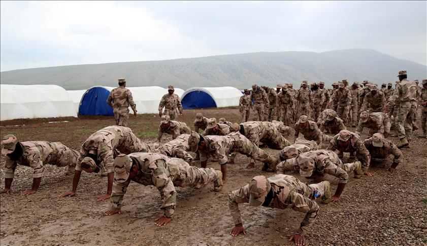 Iraq: Sunni fighters receive training for Mosul operation