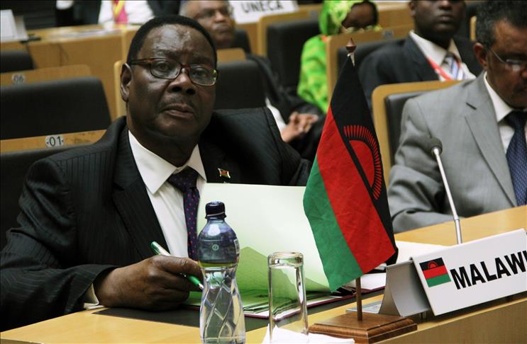 Malawi leader signs bill raising marriage age to 18
