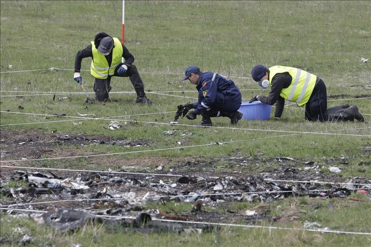 Ukraine: Search at crash site of downed plane resumes