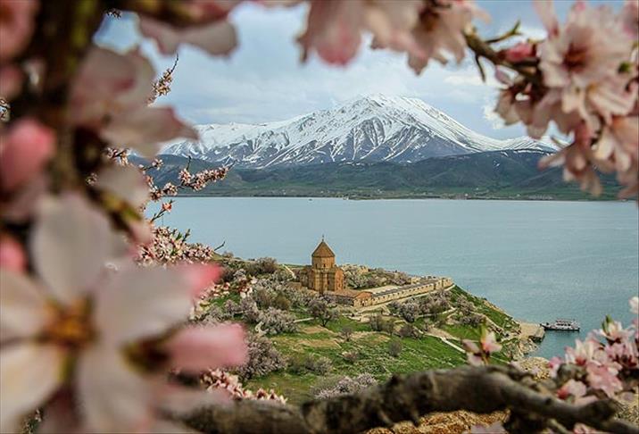 Hoşgörü ve samimiyetin simgesi: Akdamar Kilisesi