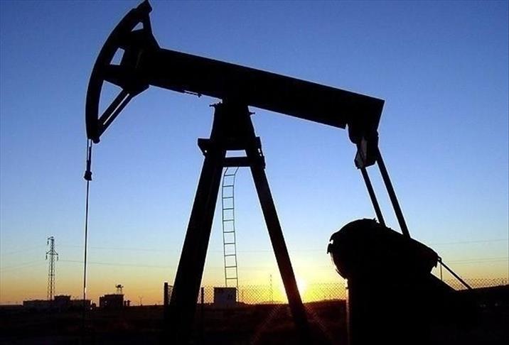 Brent oil rises above $65, hits record-high for 2015