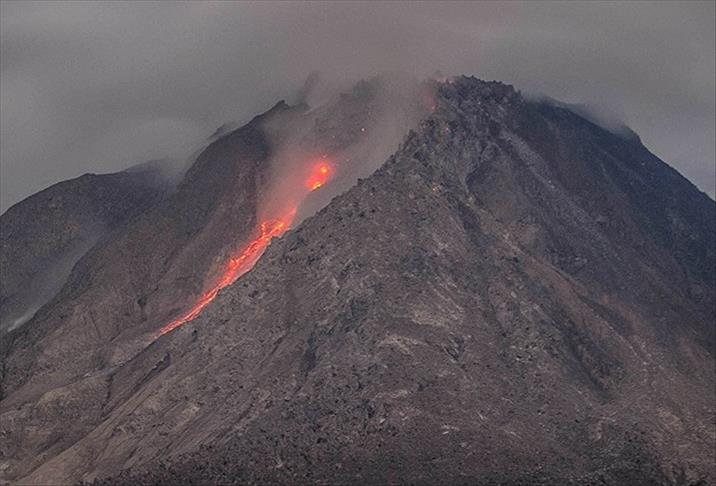 Authorities monitor Calbuco volcano for further activity