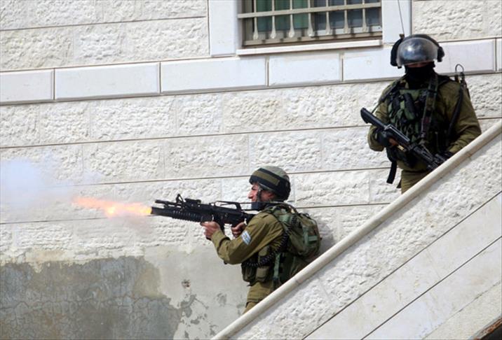 İsrail askerleri Filistinlilere ateş açtı: 20 yaralı
