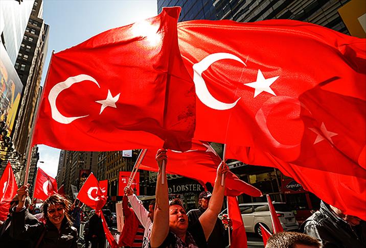 Times Meydanı'nda şehit Türk diplomatlar anıldı