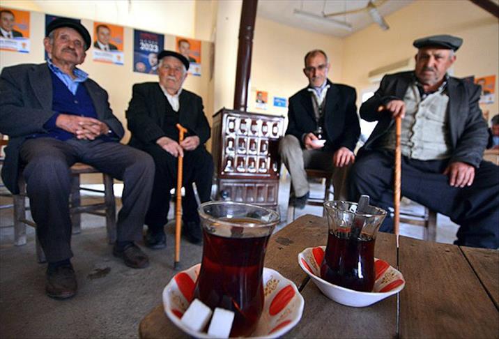 Emekliler sorunlarına çözüm bekliyor