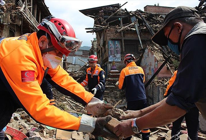 Nepal'de Türk ekipleri çalışmalarına devam ediyor