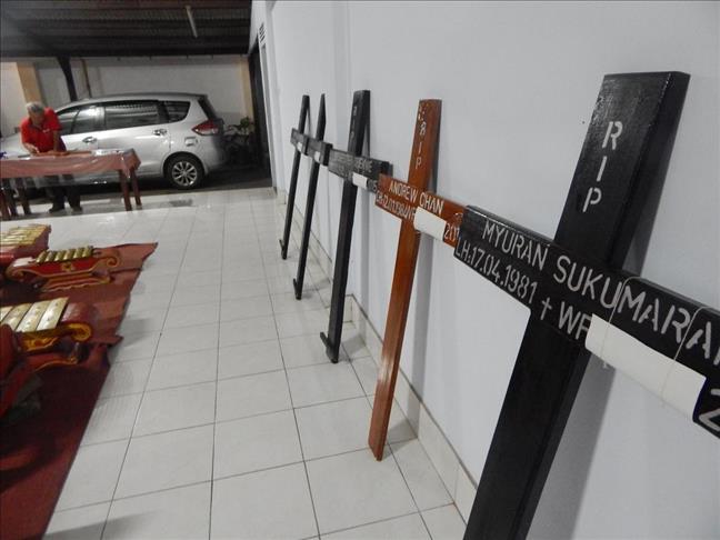 8 who faced Indonesia firing squad burst into song