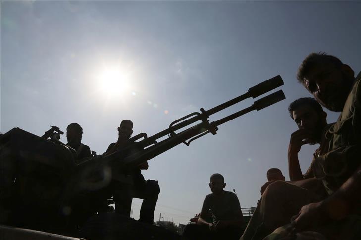 Israël bombarde Kuneitra où l’opposition syrienne affronte l’EIIL