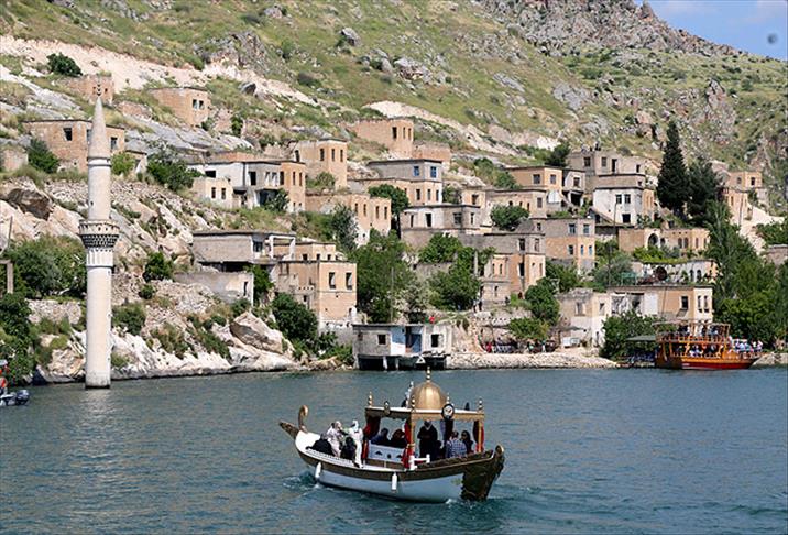 "Sakin şehir" Halfeti'yi turizm hareketlendirdi