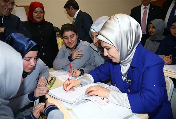 Siirt'in öncü kadınları Emine Erdoğan Yurdunda yetişecek