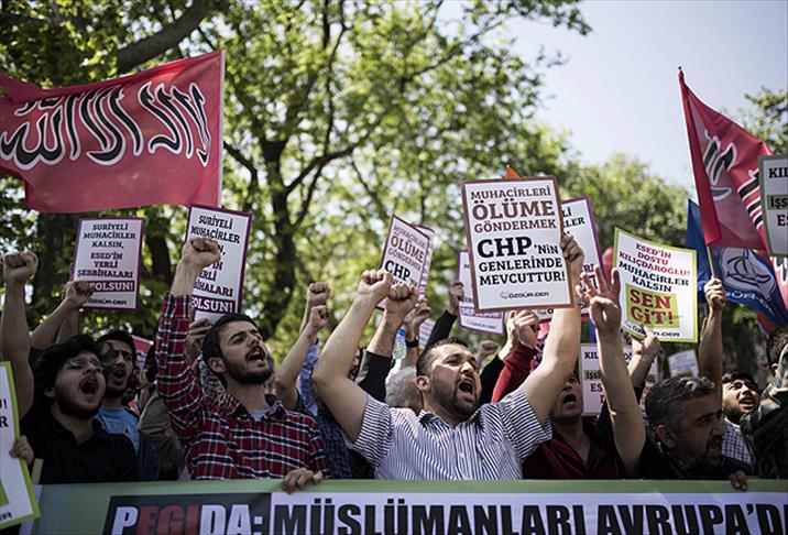 Özgür-Der CHP'yi protesto etti