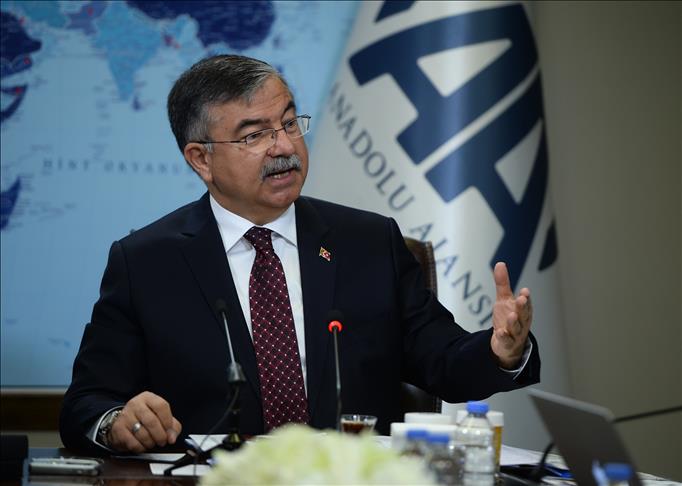 Turkey: 1,000+ military staff in 'parallel state' probe