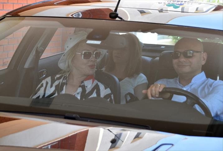 Emel Sayın taburcu oldu