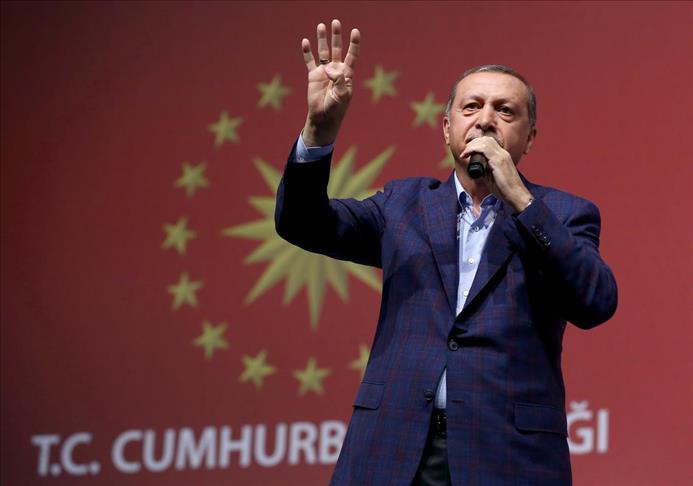 Erdogan critique le silence européen face à la condamnation à mort de Morsi
