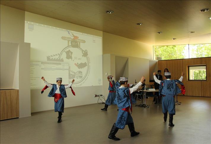Les Turcs fêtent le cinquantenaire de leur immigration en France