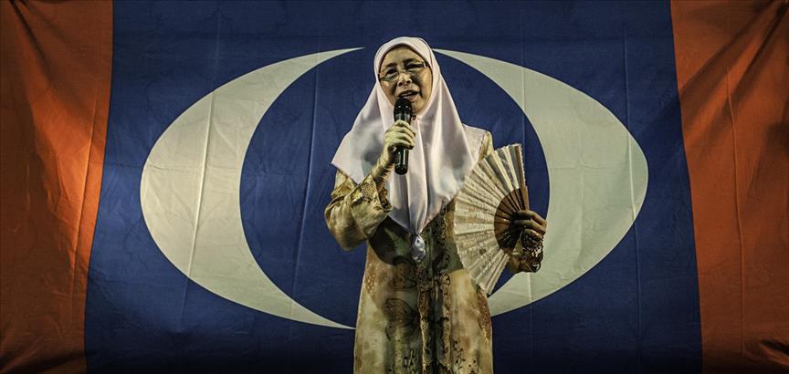 Anwar Ibrahim's wife sworn in as opposition leader