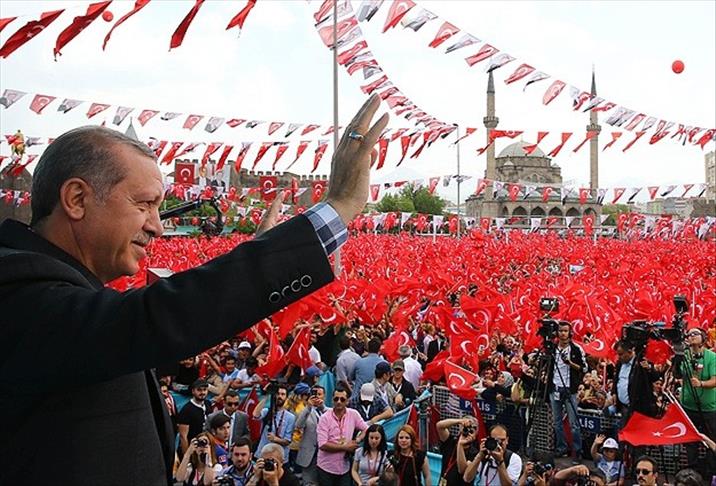 Erdogan critique le silence européen face à la condamnation à mort de Morsi