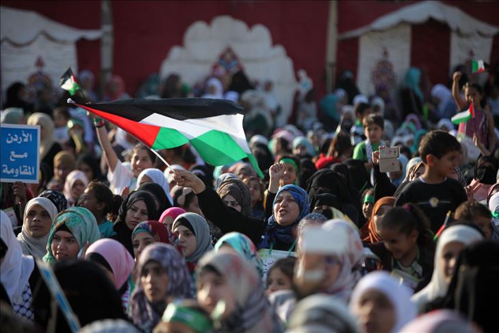 Israel suspends bus ban on W. Bank Palestinians