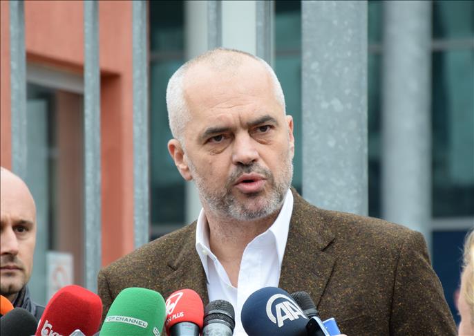 Albania threatens to veto Macedonia’s entry into NATO