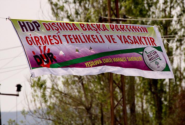 Erciş'te "tehdit" içerikli pankarta tepki