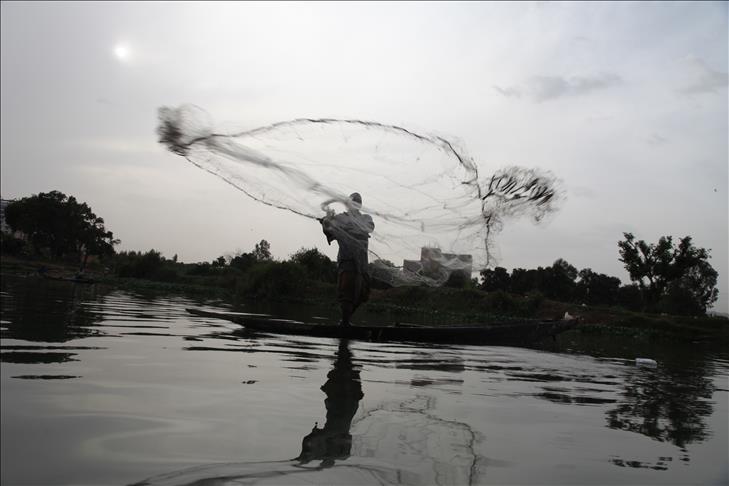 Le fleuve Niger donne vie au prix de sa perdition