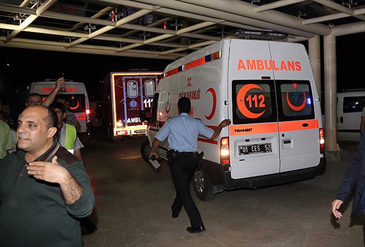 AK Parti Milletvekili Adayı Demir'e bıçaklı saldırı
