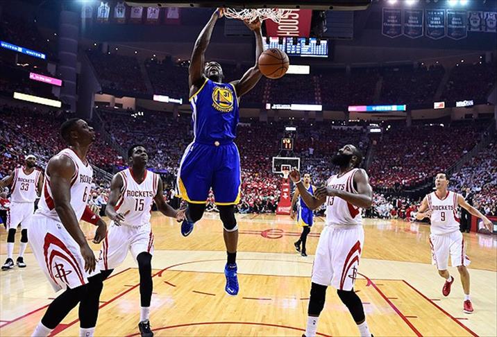 NBA: Warriors rout Rockets to take 3-0 lead in western finals