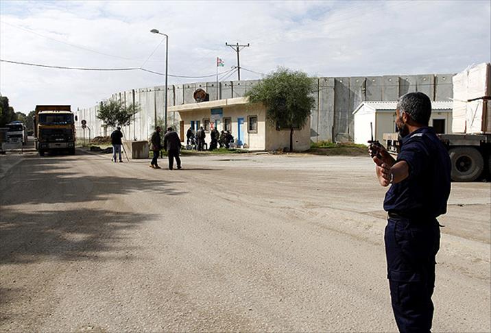 İsrail Gazze'nin tek ticari sınır kapısını kapattı