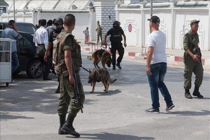 Tunis: Cinq morts dans l’attaque contre la caserne de Bouchoucha