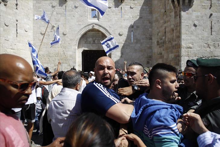 Jewish Settlers Storm Jerusalem's Al-Aqsa Complex