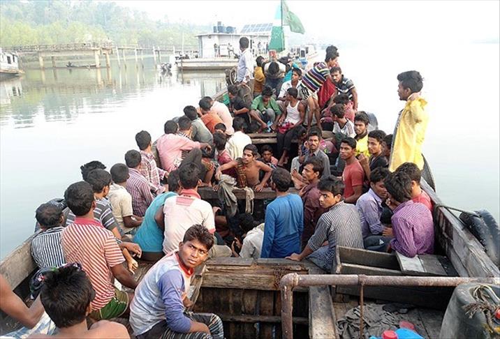 Myanmar sularında 727 göçmeni taşıyan tekne bulundu