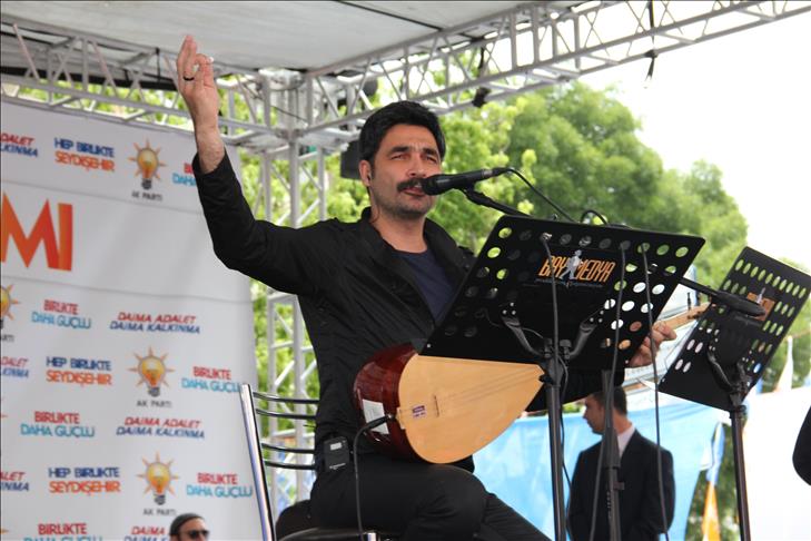 Musical harmony in Turkey's election contest
