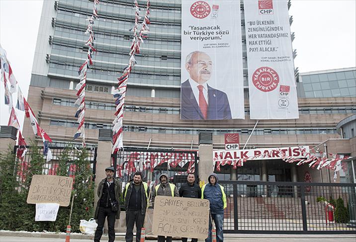 CHP önünde açlık grevi yapan işçi hastaneye kaldırıldı