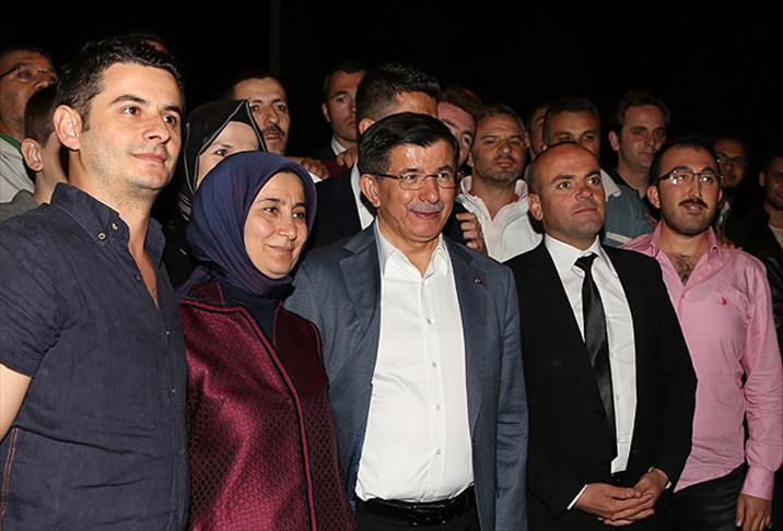 Davutoğlu 11. Cumhurbaşkanı Gül'ün baba evini ziyaret etti