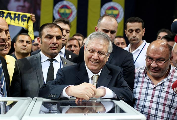 Aziz Yıldırım 12. kez başkan seçildi