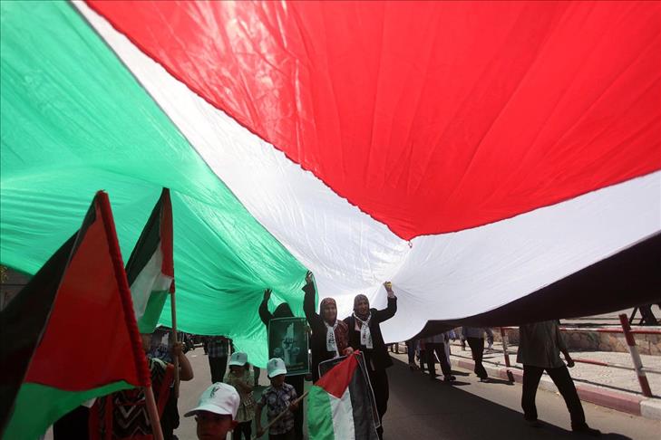 Gaza youth set up ‘checkpoints’ in solidarity with West Bank