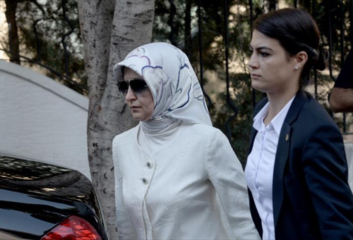 Sare Davutoğlu'ndan öldürülen doktorun eşine başsağlığı