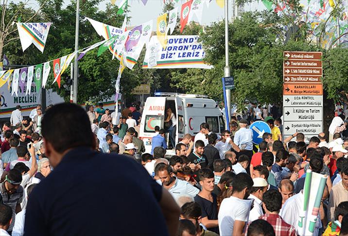 HDP mitinginde patlama: 2 ölü